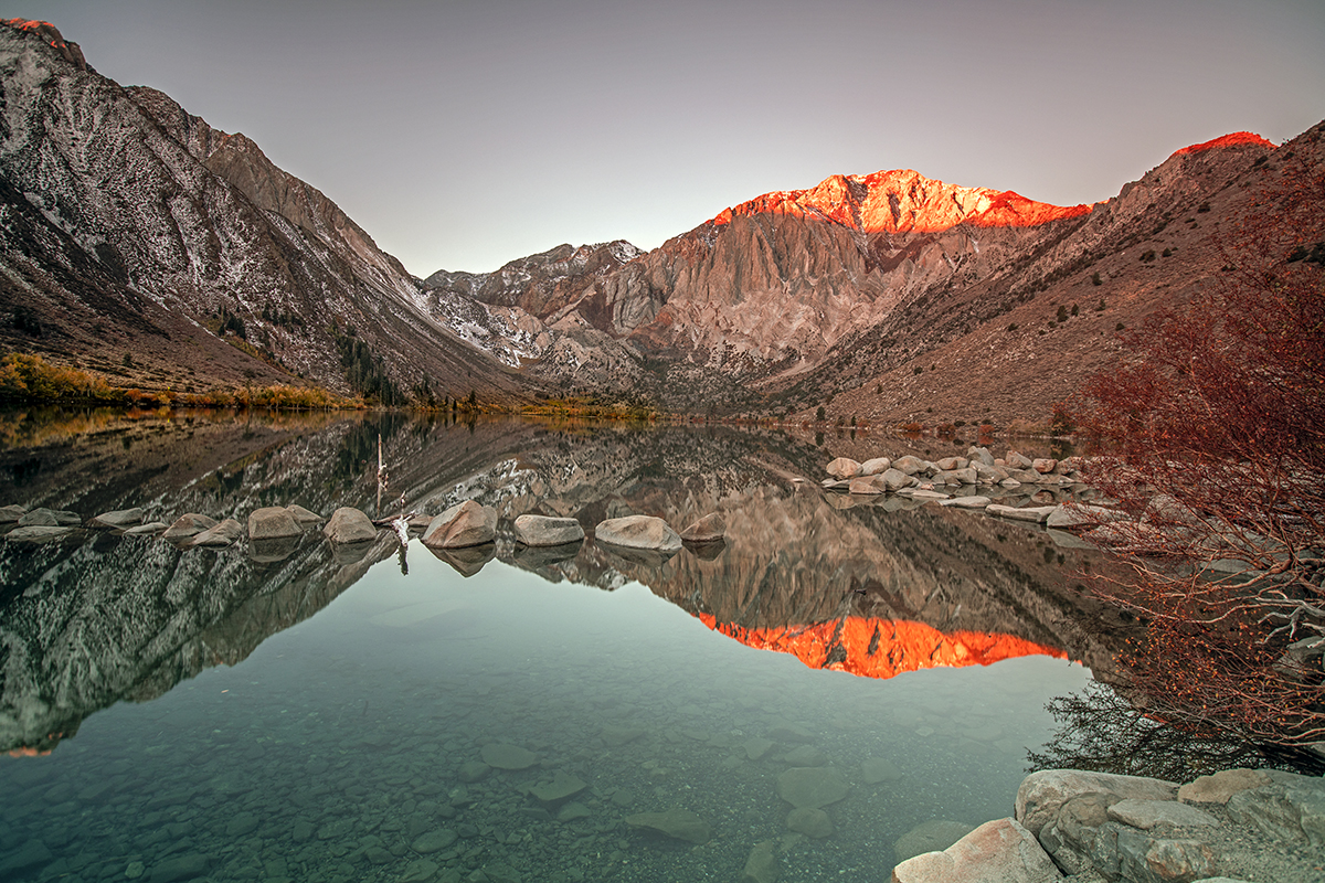 _49A6001-1.jpg : Convict Lake 에 反映